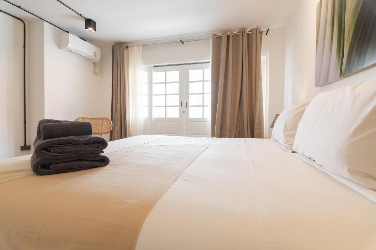 Mini-Me Hubs, Charm Suites & Pool In Old City เชียงใหม่ ภายนอก รูปภาพ
