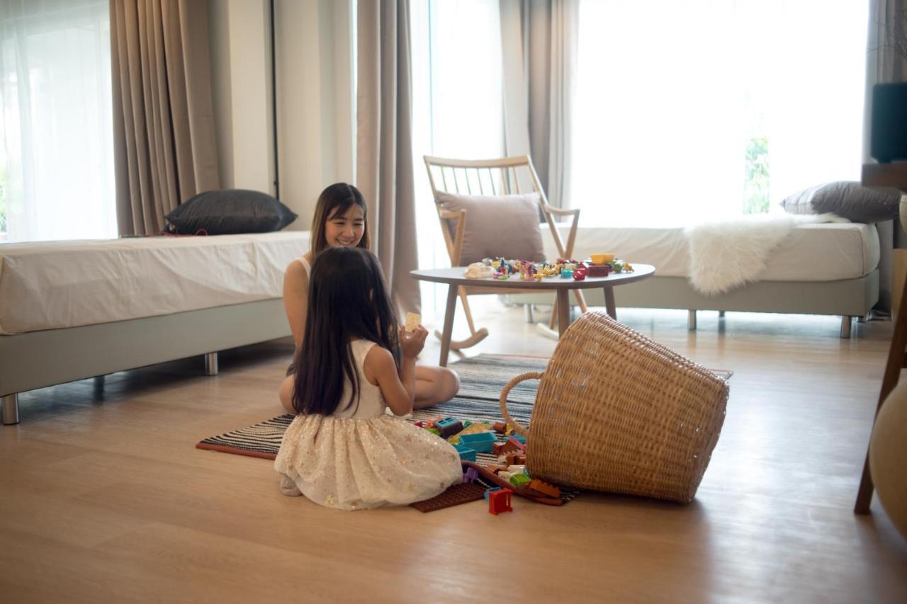 Mini-Me Hubs, Charm Suites & Pool In Old City เชียงใหม่ ภายนอก รูปภาพ