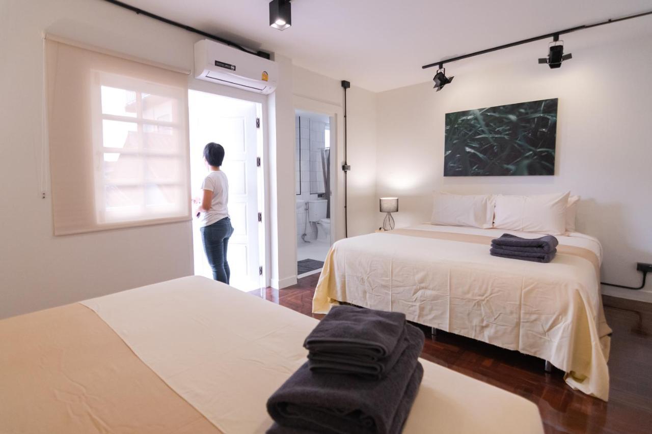 Mini-Me Hubs, Charm Suites & Pool In Old City เชียงใหม่ ภายนอก รูปภาพ