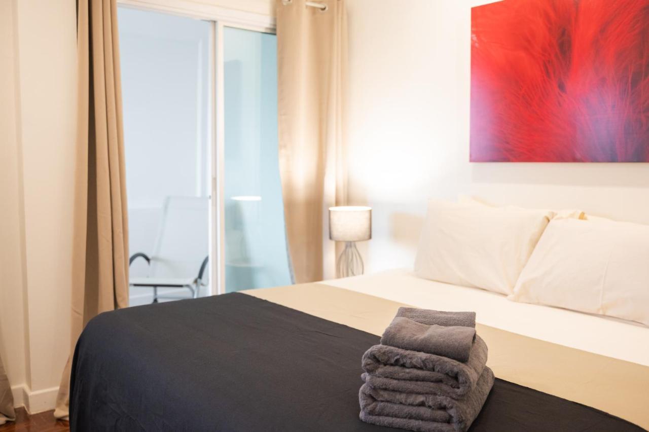 Mini-Me Hubs, Charm Suites & Pool In Old City เชียงใหม่ ภายนอก รูปภาพ