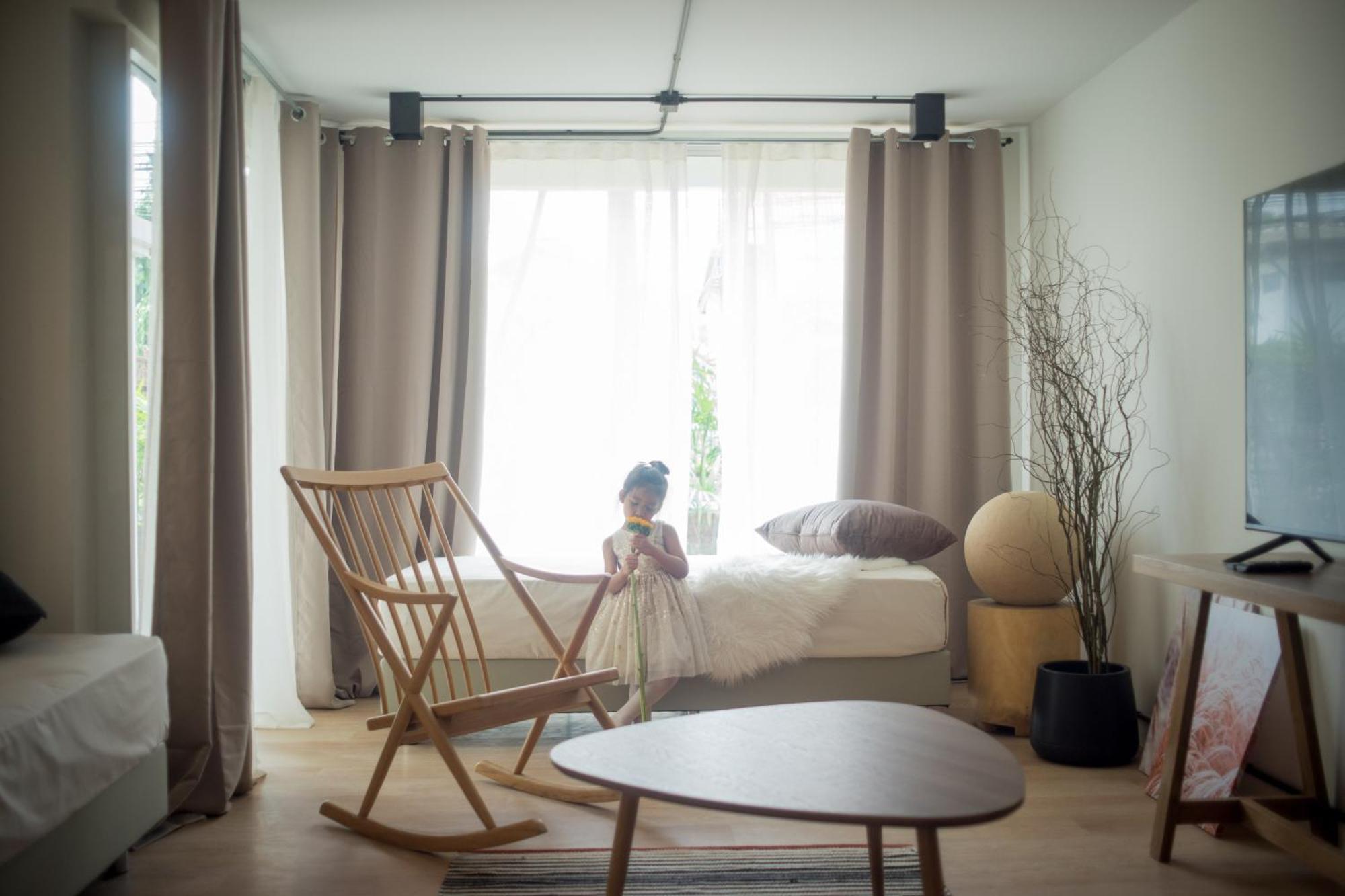 Mini-Me Hubs, Charm Suites & Pool In Old City เชียงใหม่ ภายนอก รูปภาพ