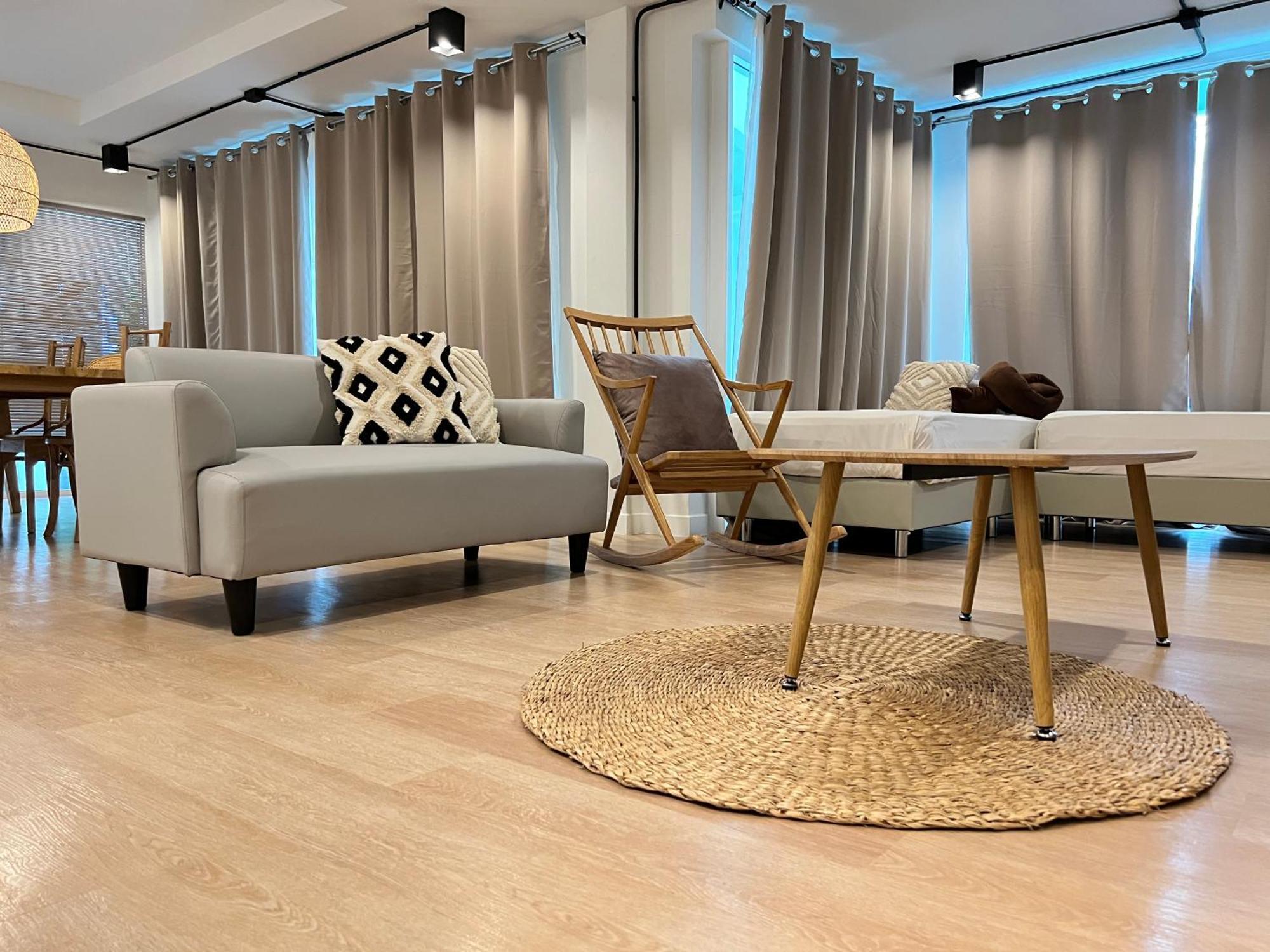 Mini-Me Hubs, Charm Suites & Pool In Old City เชียงใหม่ ภายนอก รูปภาพ